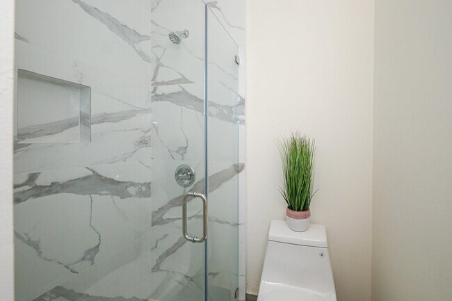 Building Photo - 9109 McPherson Rd