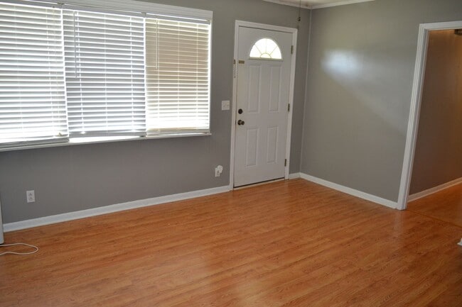 Building Photo - 138 Cypress Cir