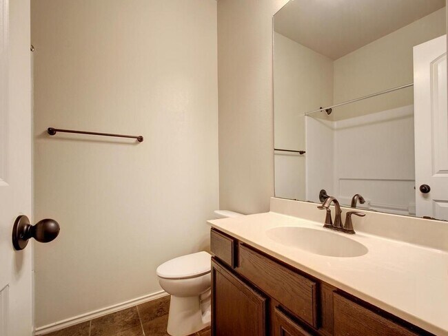 Building Photo - 1520 Muirfield Bend Dr