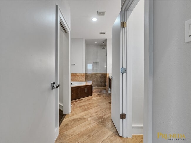 Building Photo - 6108 Potomac Enclave Dr