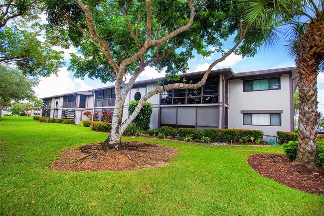 Building Photo - 9711 W McNab Rd