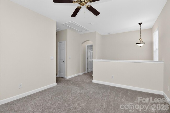Building Photo - 9315 Rosalyn Glen Rd