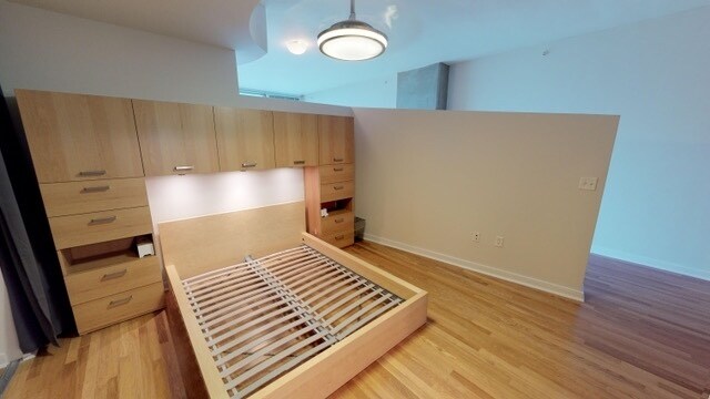 Building Photo - Stunning Center City High Rise Condo on th...