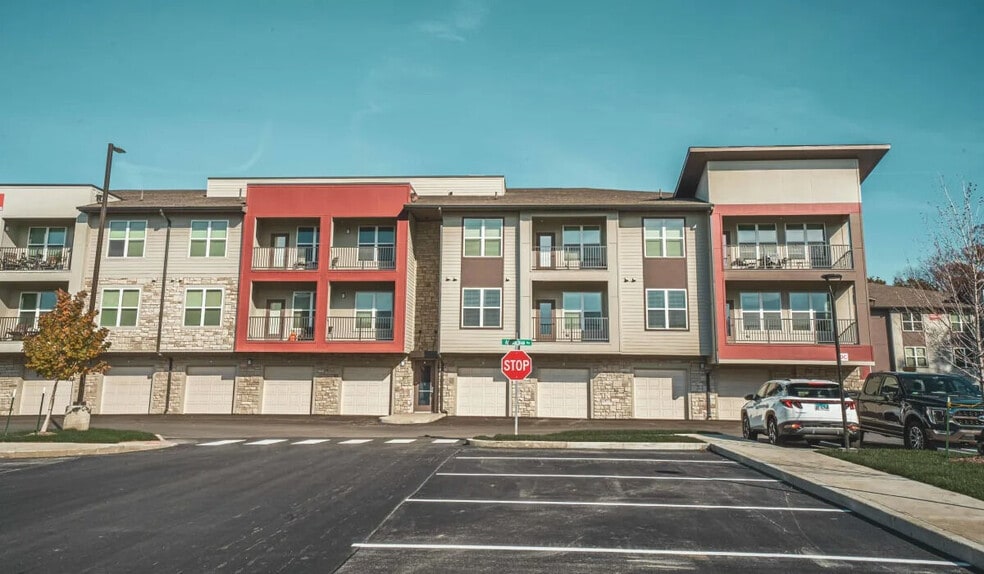 Primary Photo - Apex at Perry Crossing