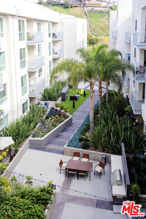 Building Photo - 12655 Bluff Creek Dr