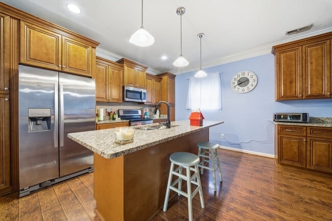 Building Photo - 507 Leonard Rd