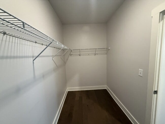 Building Photo - 22 Desert Oak Ct SW