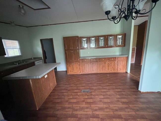 Building Photo - 17186 Countrywood