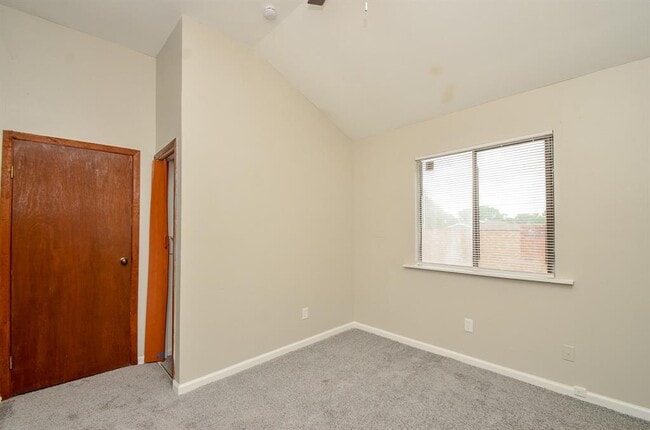 Building Photo - 14419 Merry Meadow Dr
