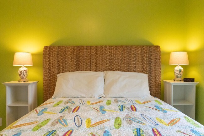 Building Photo - ELEGANT OCEANFRONT OFF-SEASON RENTAL FOR YOUR PERFECT WINTER GETAWAY