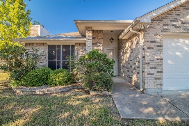 Building Photo - 436 Hillside Dr