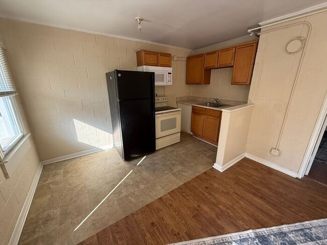 Building Photo - 1 Bed 1 Bath Available Now at Gurley Flats in Durham!