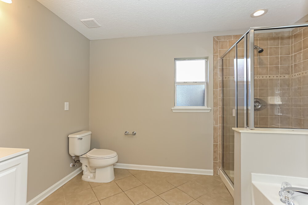 Building Photo - 75245 Ravenwood Dr