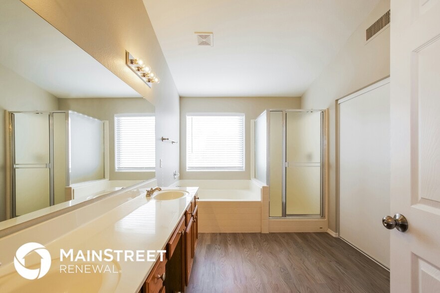 Building Photo - 10878 W Lone Cactus Dr