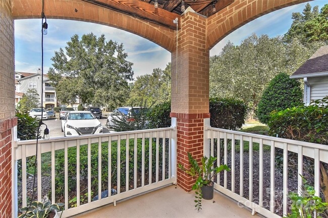 Building Photo - 17109 Red Feather Dr