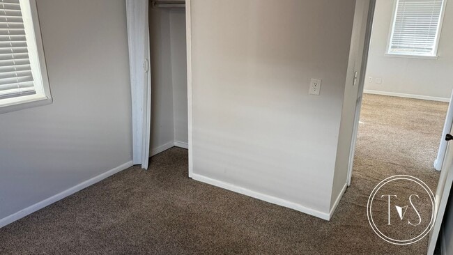 Building Photo - 807 Bowden-move in special