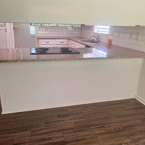 Building Photo - 5416 Handel Dr