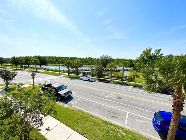 Building Photo - Stunning 3/2.5 Stylish Home with a Detache...