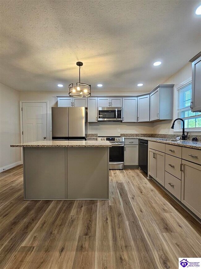 Building Photo - 395 W Crocus Dr