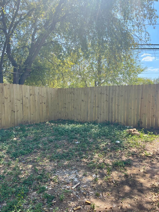 Building Photo - 8024 Echo Wind St