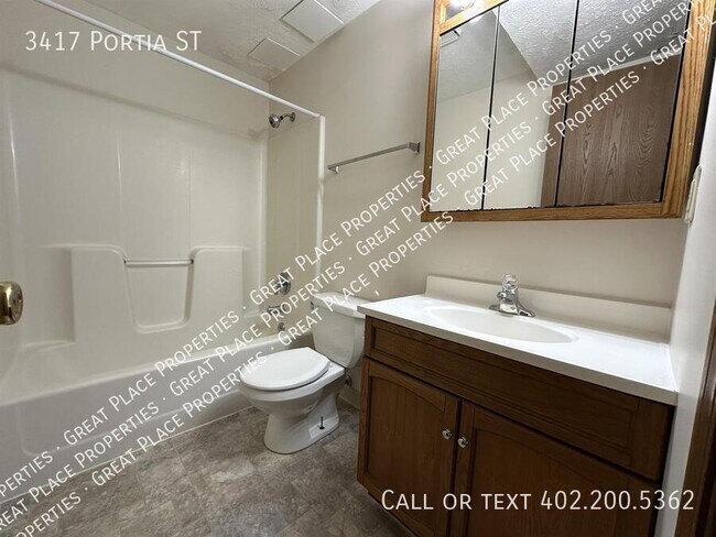 Building Photo - 3417 Portia St
