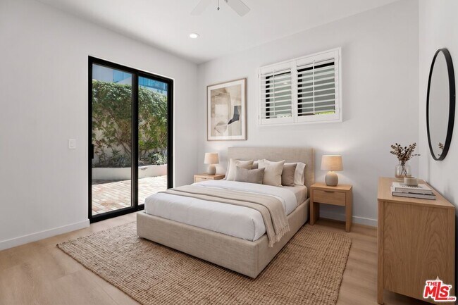 Building Photo - 6732 Esplanade St