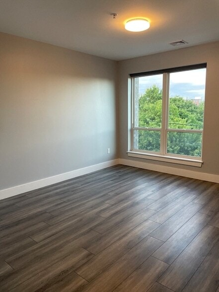 Building Photo - 55 W Fifth St