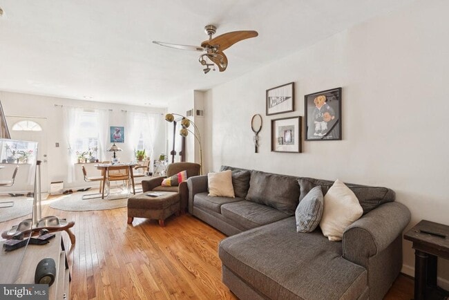 Building Photo - 728 S Smedley St