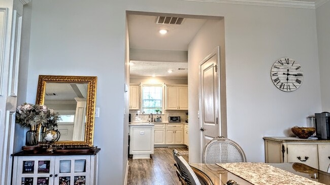 Building Photo - 3113 Lobella Dr