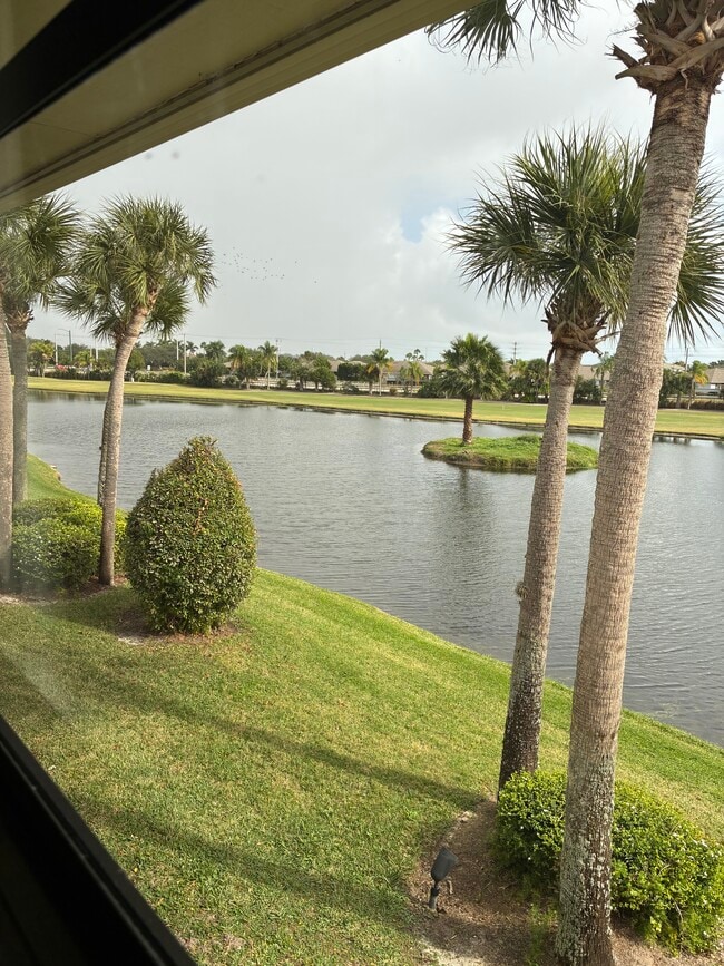 Building Photo - 31 Plantation Dr