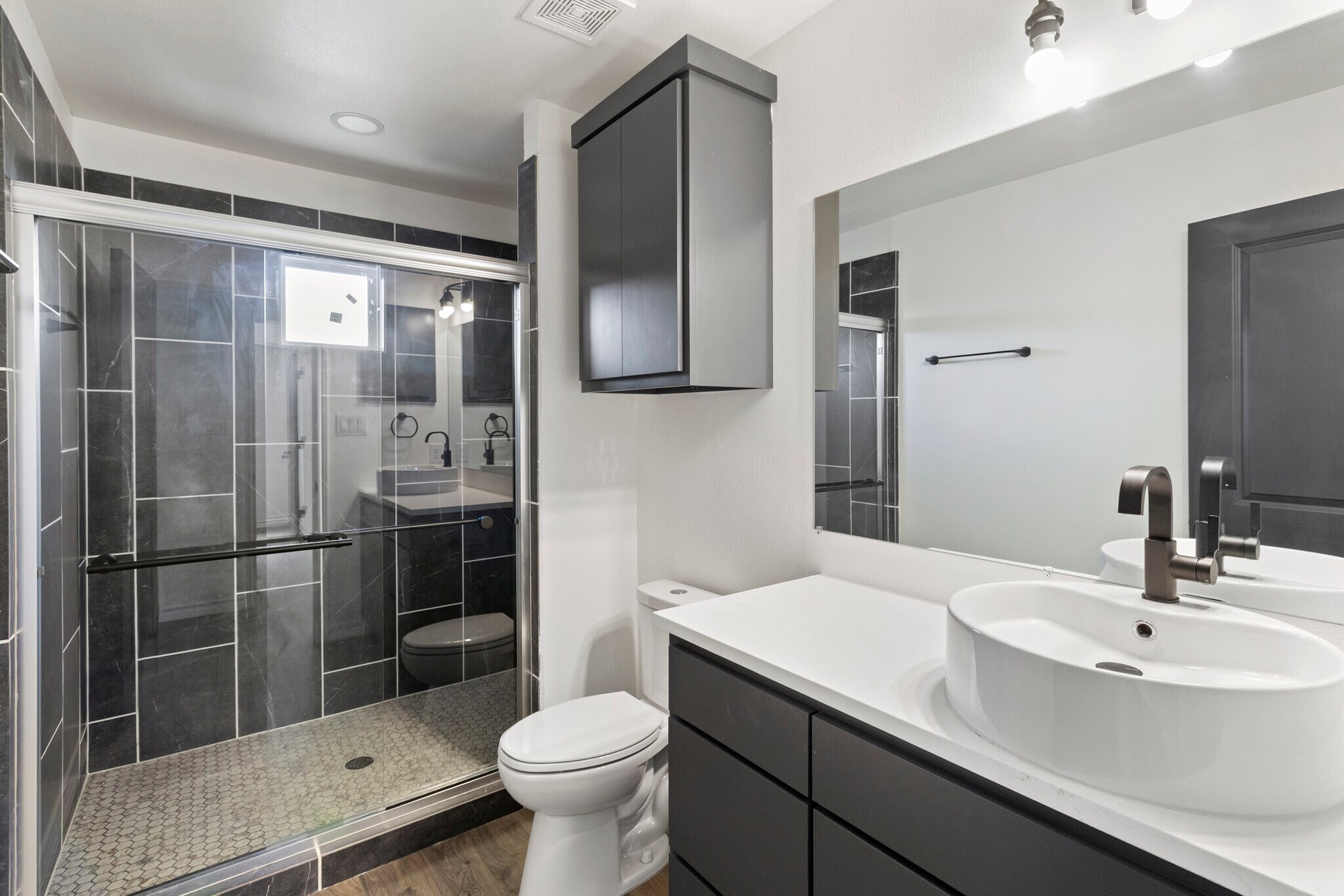 Primary Bath - 118 Shenandoah