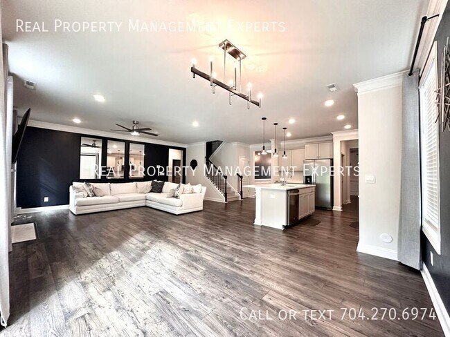 Building Photo - 6029 Whitechapel Ct