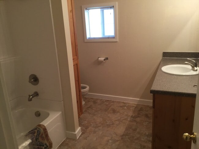 Building Photo - Westside 3 Bedroom House, New Kitchen, Paint, Flooring & Appliances, Attached Garage