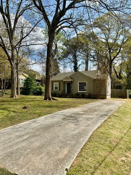 Building Photo - 1790 Cecilia Dr SE