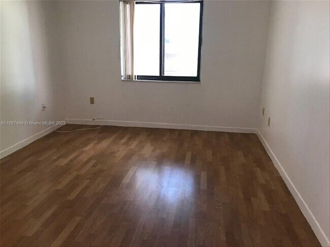 Building Photo - 8999 SW 123rd Ct