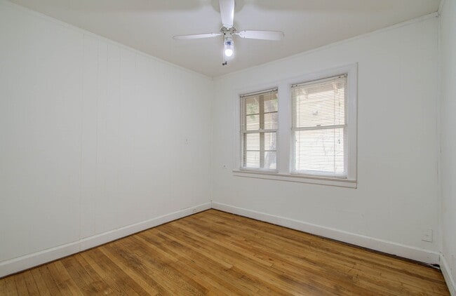 Building Photo - 1428 Wentworth St