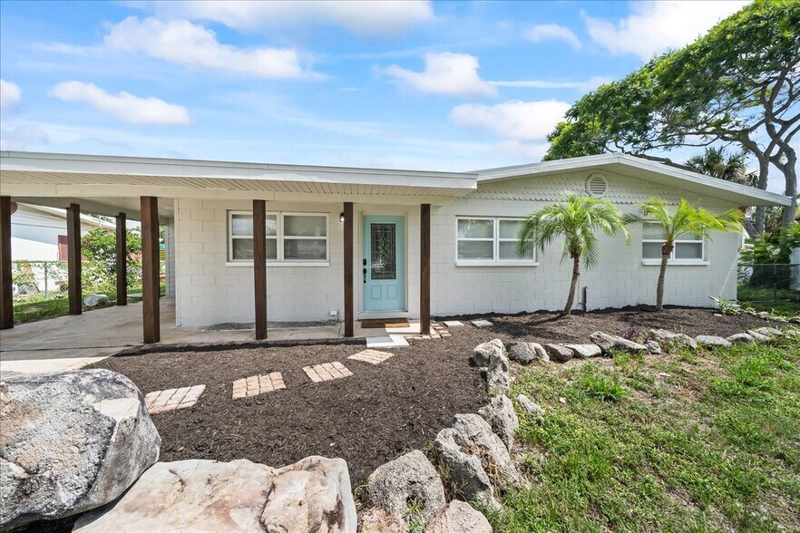 Front - 1610 Glen Haven Dr