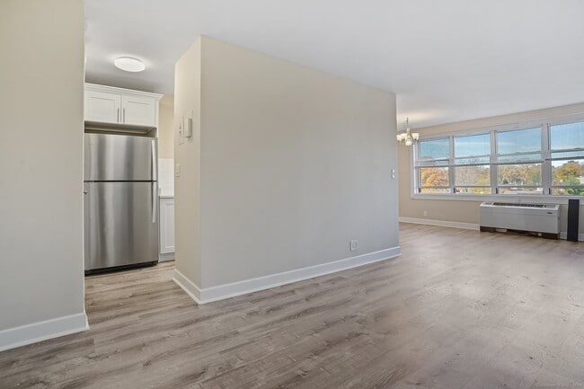 Building Photo - 2625 Park Ave