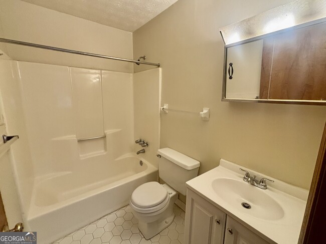 Building Photo - 358 Bradley Woods Ct NW