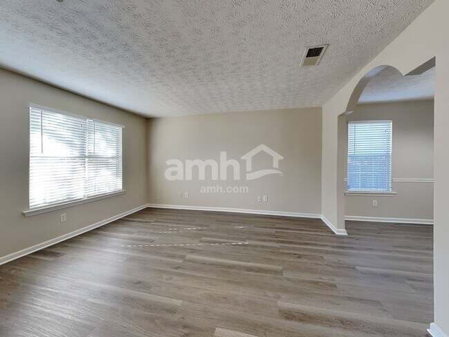 Building Photo - 705 Compton Ln