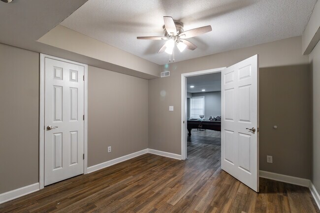 Building Photo - 1100 Winterberry Ln