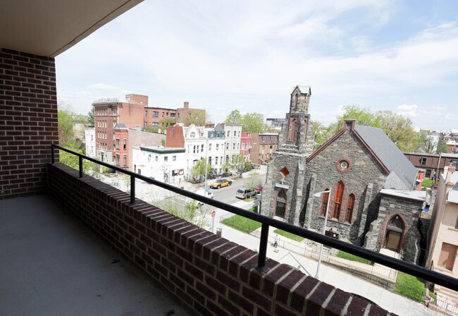 The Mondrian Washington Dc Apartment Finder 1050 Sf Twobedroom First Balcony The Mondrian
