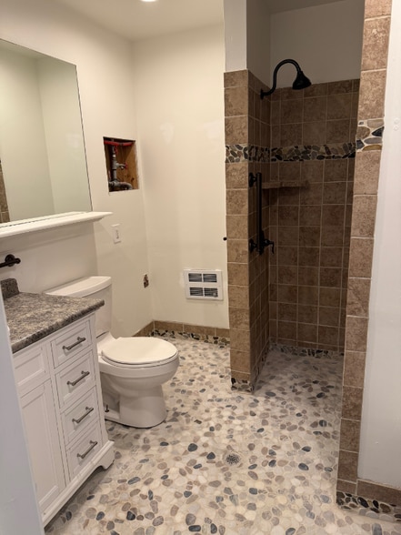 Building Photo - 113 Skeels Ave