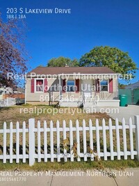 Building Photo - Darling 3 Bedroom Home in Clearfield