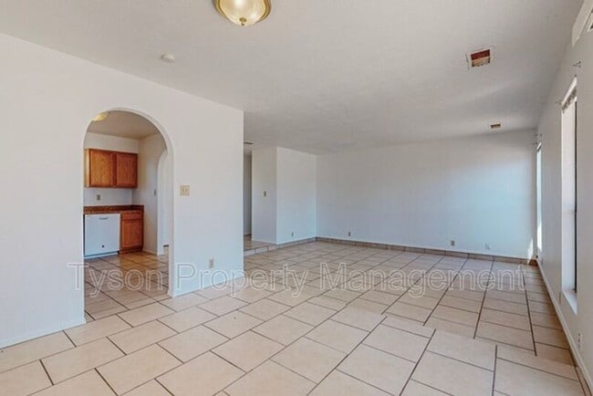 Building Photo - 708 Buckboard Rd SE