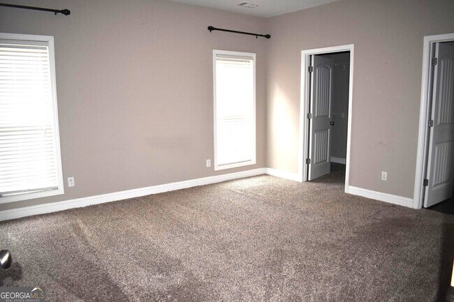 Building Photo - 441 Serenity Ave