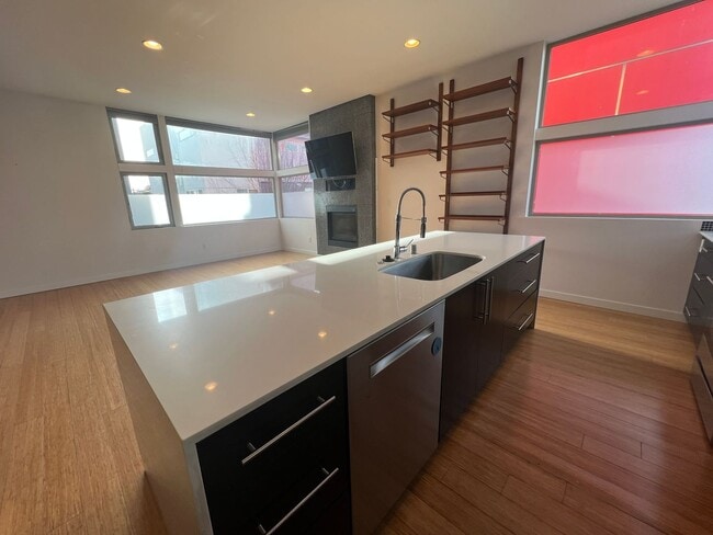 Building Photo - Beautiful Modern House near Columbia City in Seattle