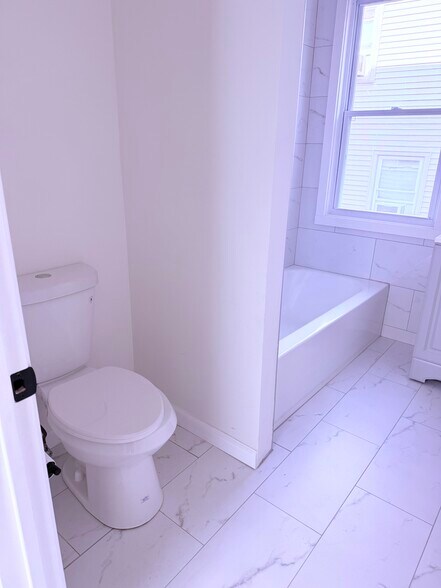 Building Photo - 175 Fairview Ave