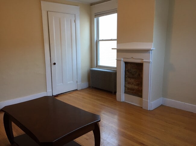 Building Photo - 282 Brackett Street