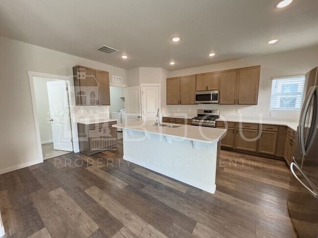 Building Photo - 6933 Bigtooth Maple Dr